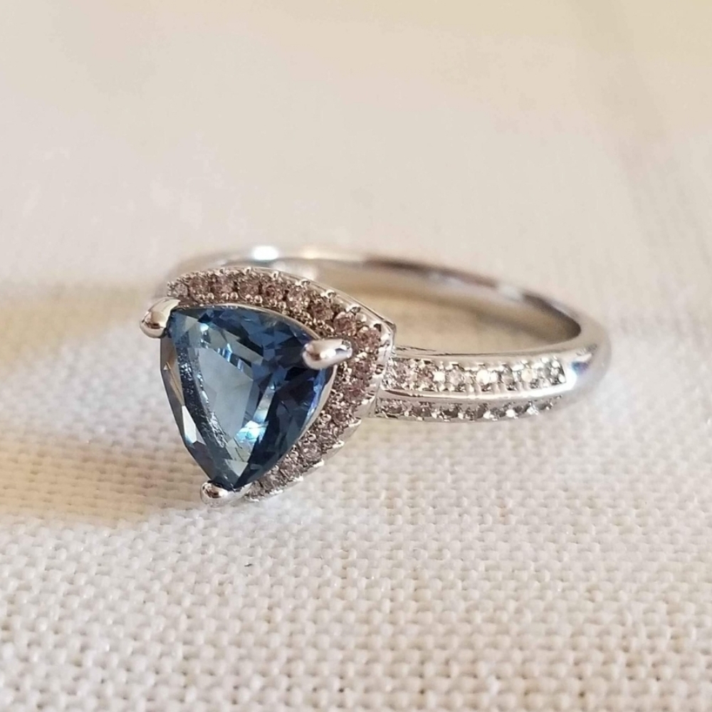 New 925 Silver Trillion Cut Blue Sapphire Diamond Ring for Women - Picture 3 of 9
